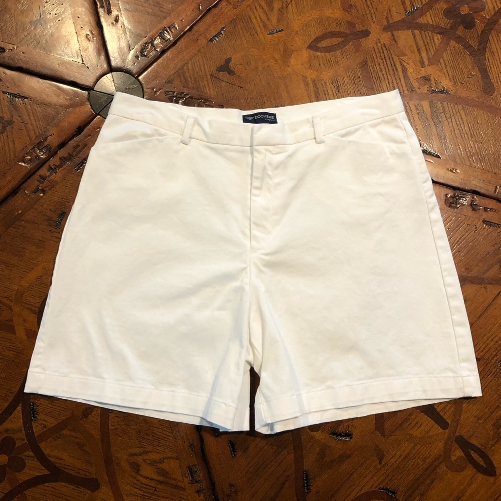 Women’s Dockers Stretch Shorts